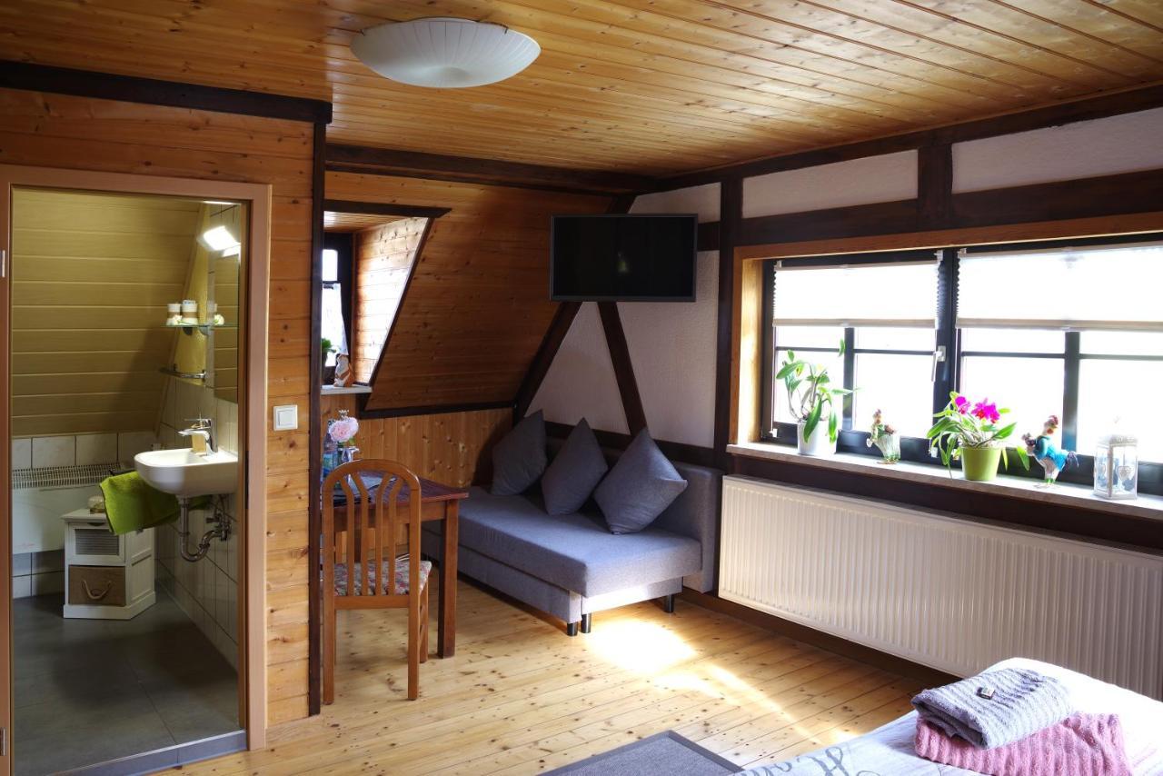 Wirtschaft & Pension Zum Huthaus Шнееберг Екстериор снимка